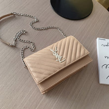Load image into Gallery viewer, Luxury Handbags Crossbody Bags for Women Designer Bags Famous Brand Women Bags 2019 Messenger Shoulder Bags Letter Chains Flap